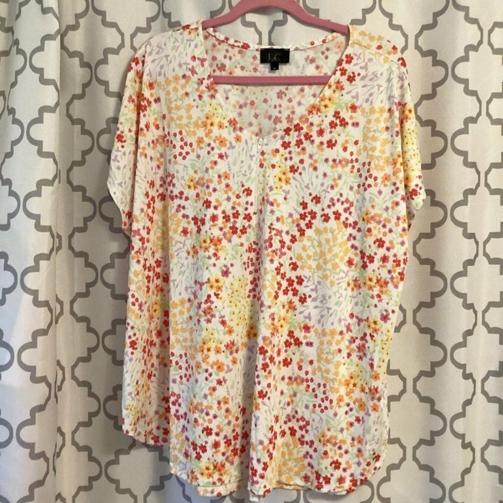 Laura Cruz - White Floral Print V-Neck 3/4” Zip Top - NWT - 3X